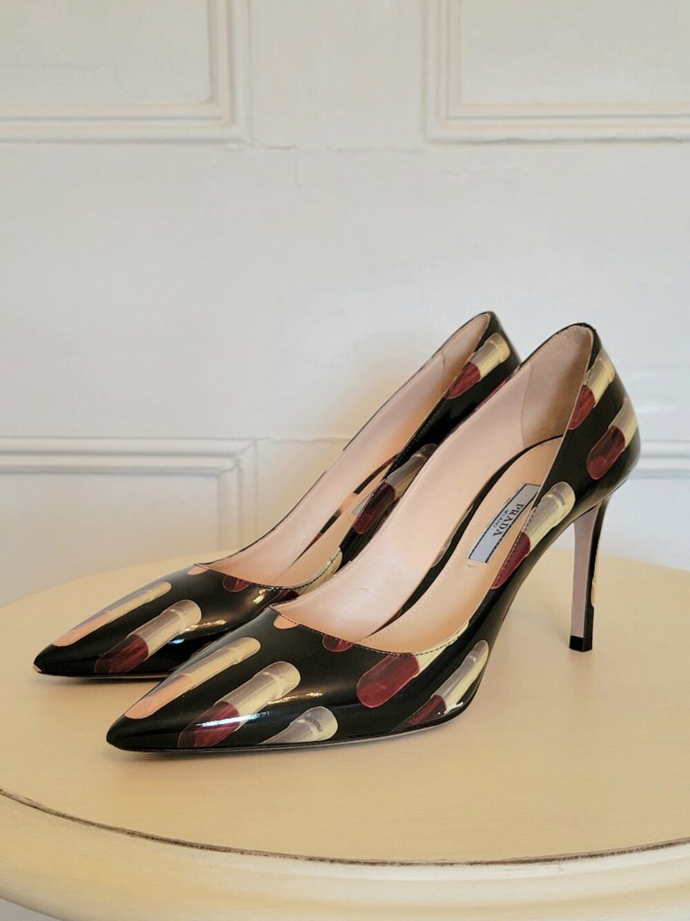 Prada - RARE! Vintage Black Patent Leather Lipstick Print Pumps Heels Size 37 - Picture 2 of 11
